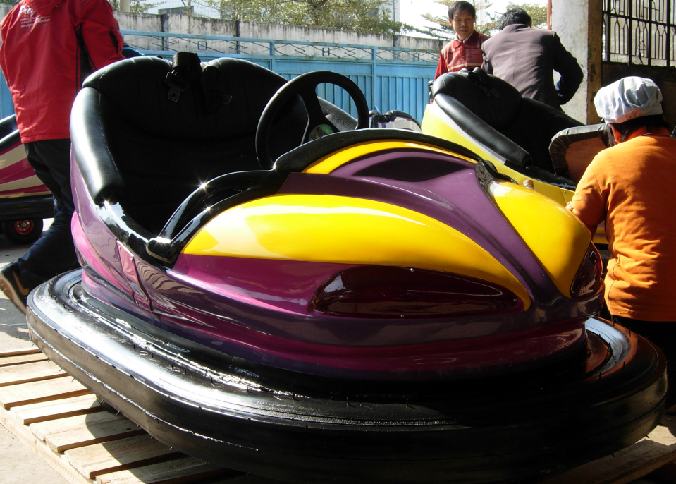 Amusement Park Rides - Bumper cars for kids